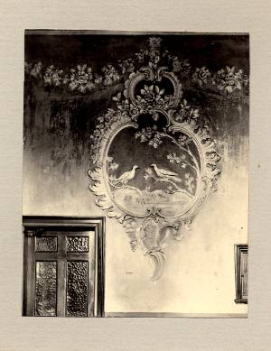 Plasterwork of two doves in Somerset House